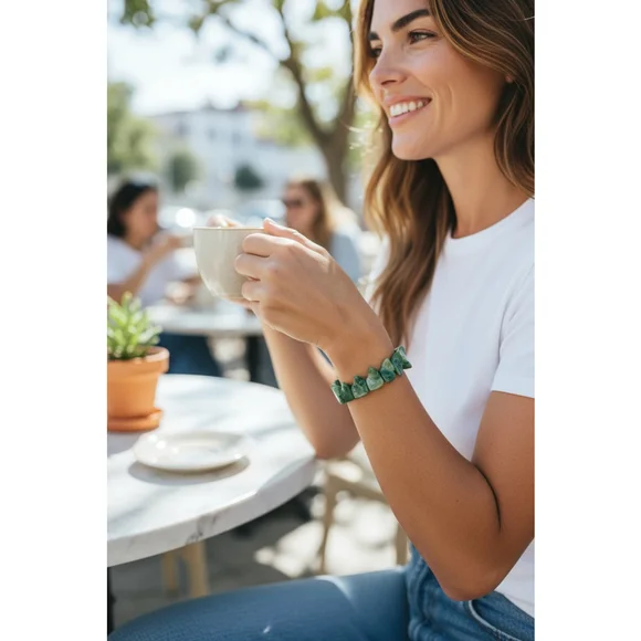 Green Iridescent Shell-Style Stretch Bracelet - Picture 3 of 3